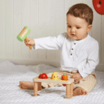 Lojë Druri me Perime për Goditje – Janod (Whack-A-Farm Vegetable Game)