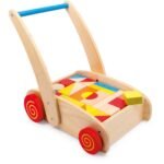 Pamje anësore e baby walker prej druri për fëmijë