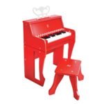 2-piano-elektrike-prej-druri-me-karrige-e-kuqe
