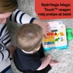 Fëmijë duke përdorur kasën interaktive Hape me teknologji Magic Touch